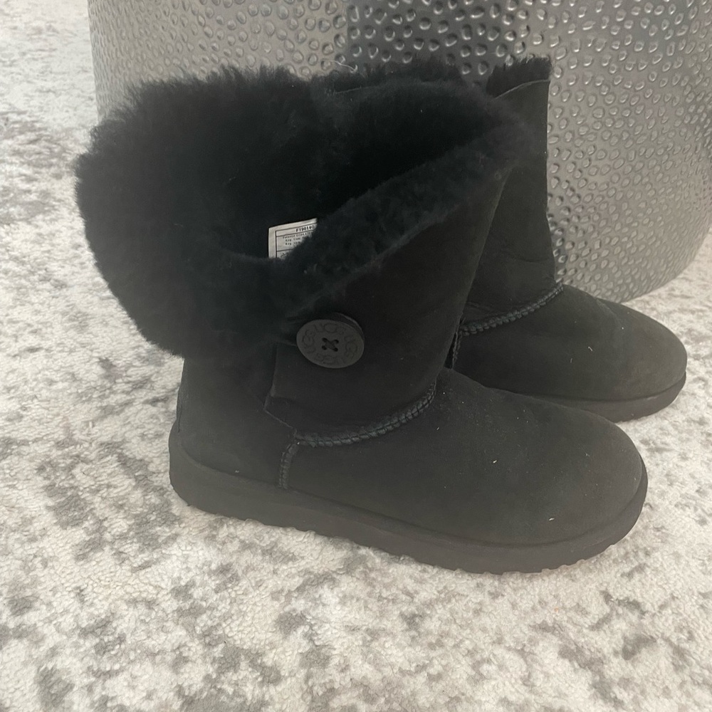 Ugg Bailey Button Ii - image 2